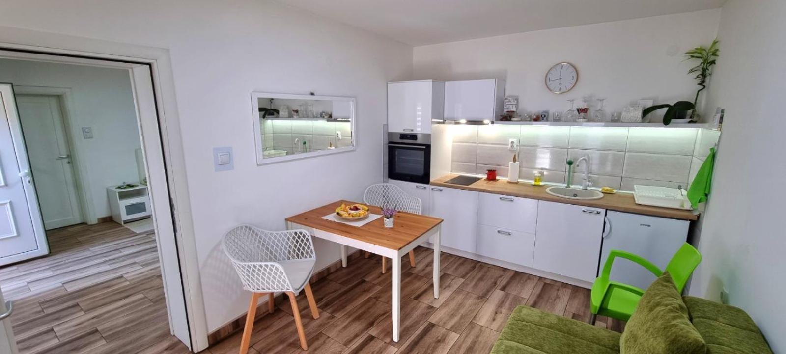 "My Life" Luxury River Apartments Ni 외부 사진