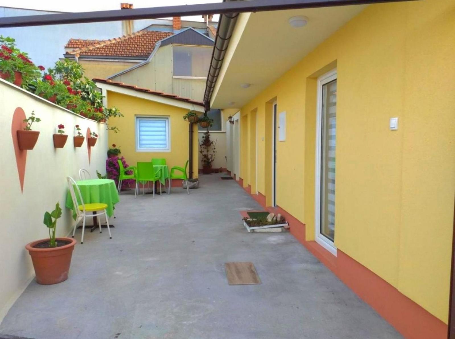 "My Life" Luxury River Apartments Ni 외부 사진