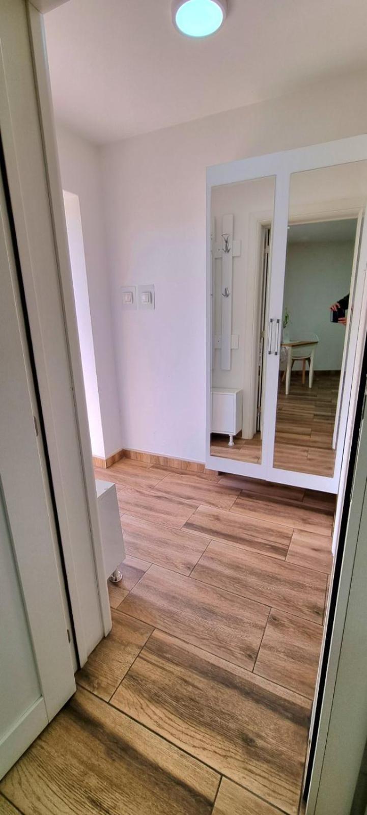 "My Life" Luxury River Apartments Ni 외부 사진