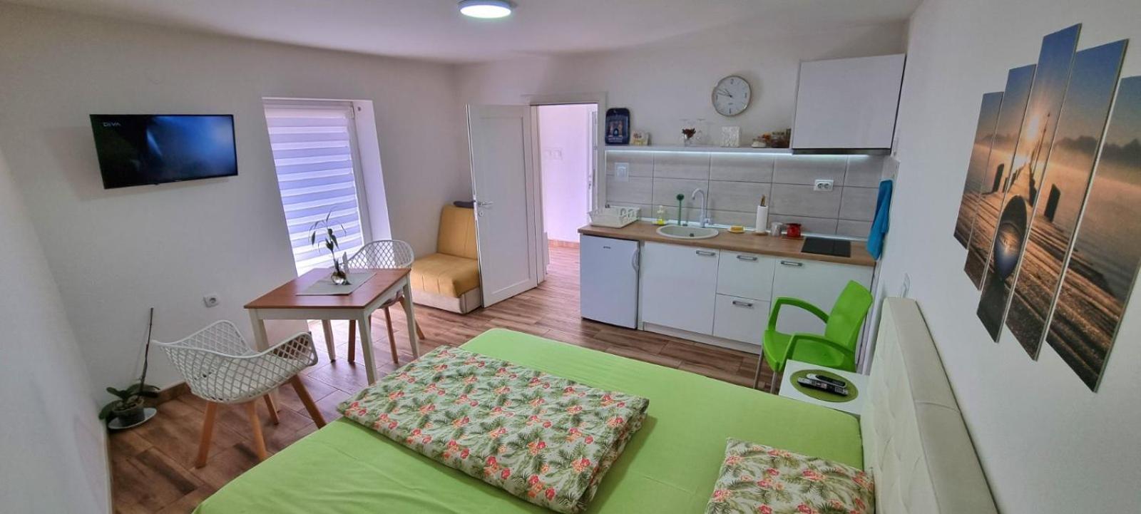 "My Life" Luxury River Apartments Ni 외부 사진