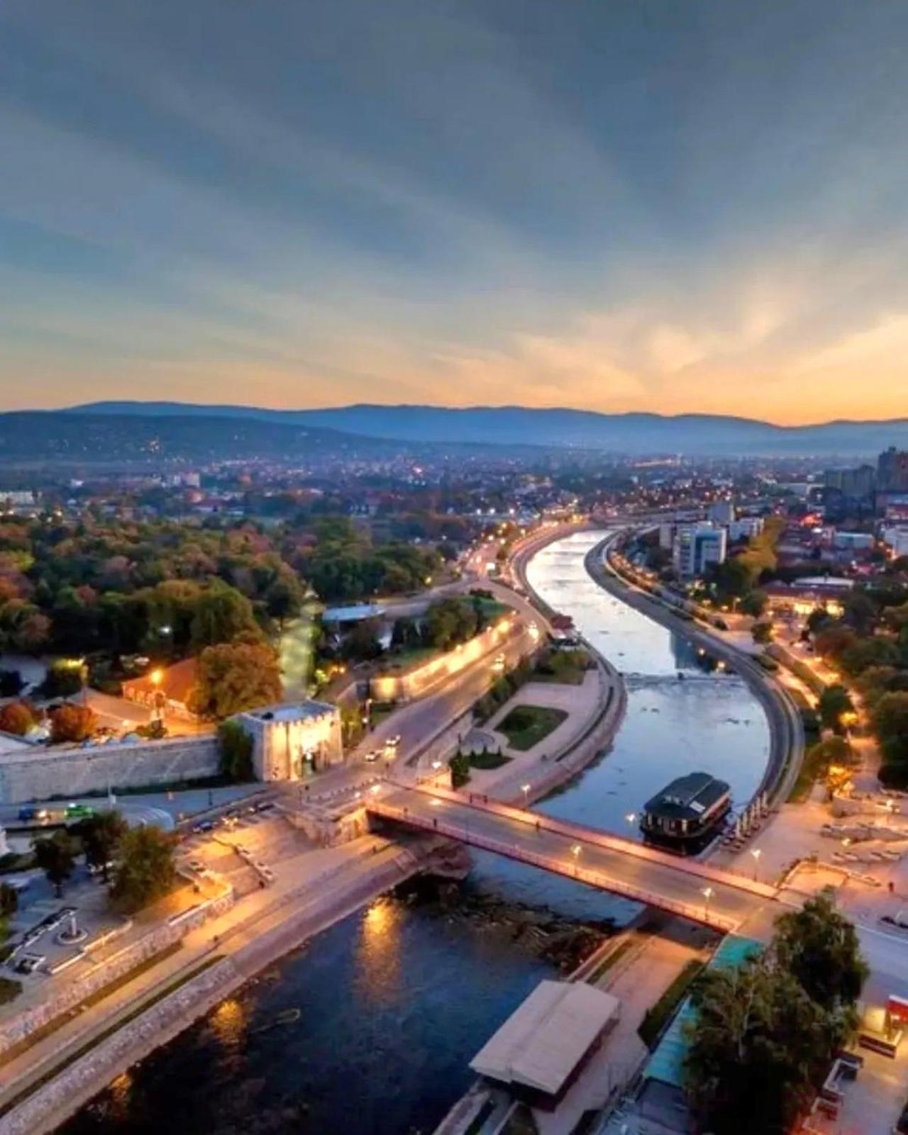 "My Life" Luxury River Apartments Ni 외부 사진